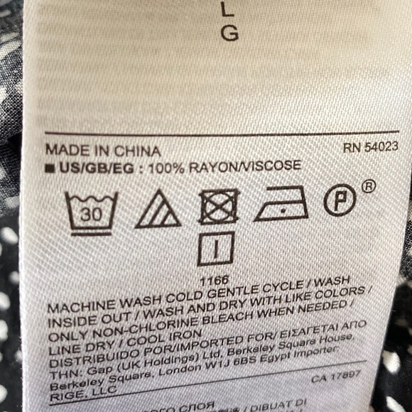 Banana Republic Large black Romper - Picture 2 of 13